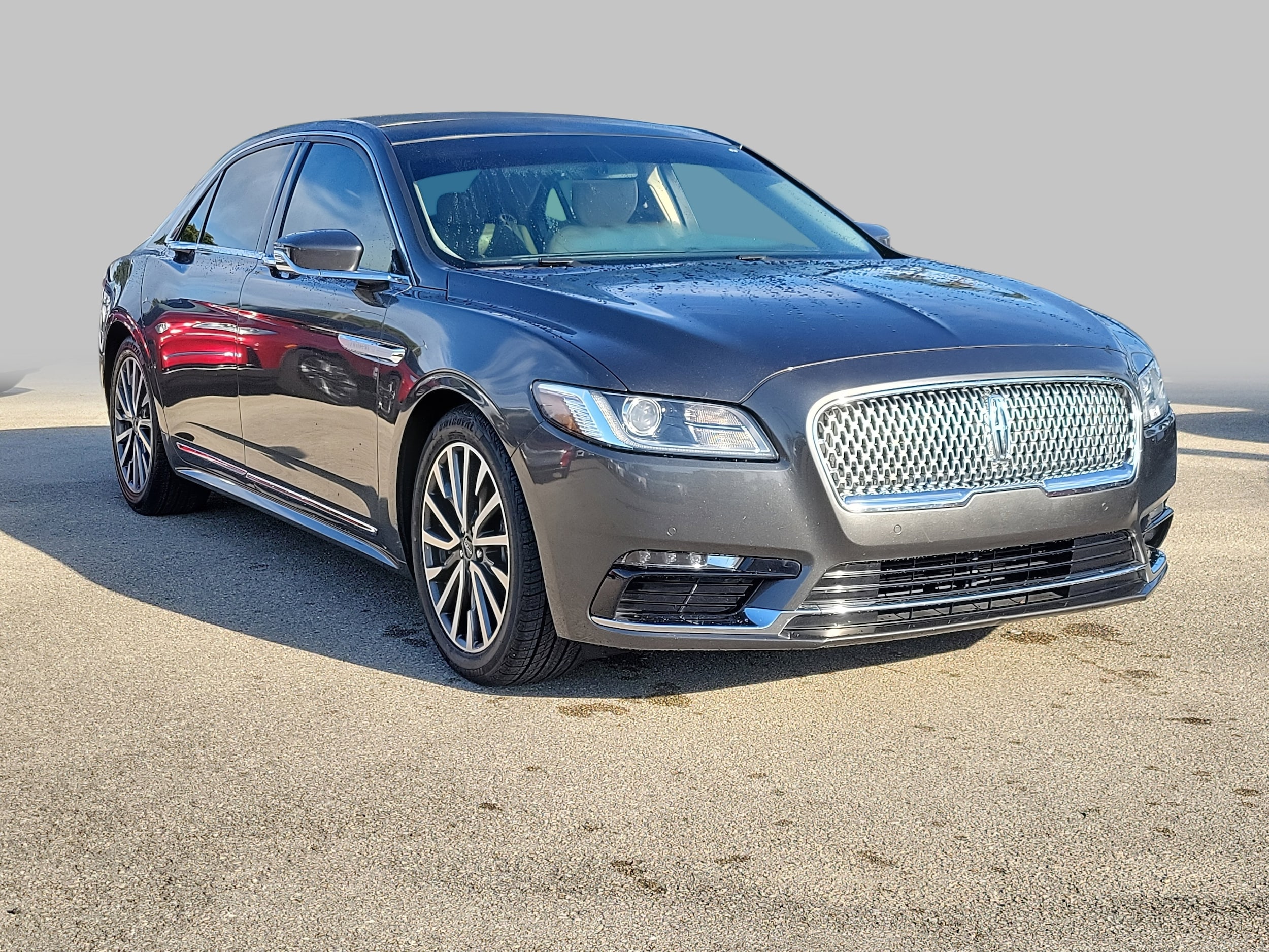 2017 Lincoln Continental Select's photo