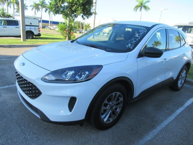 2022 Ford Escape SE photo 3