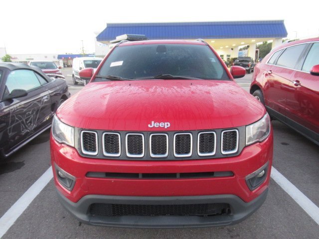 2018 Jeep Compass Latitude photo 2