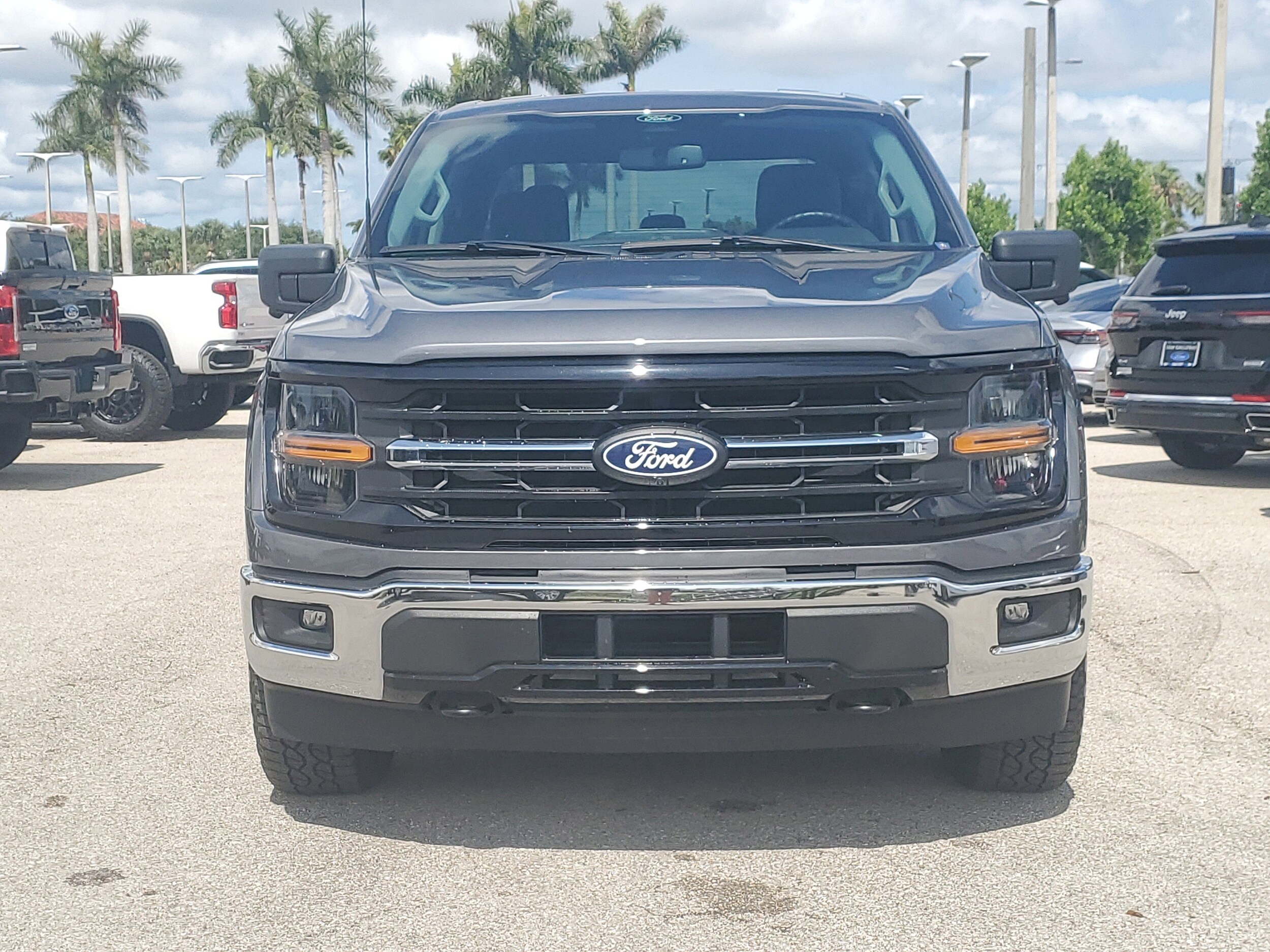2024 Ford F-150 XLT photo 2