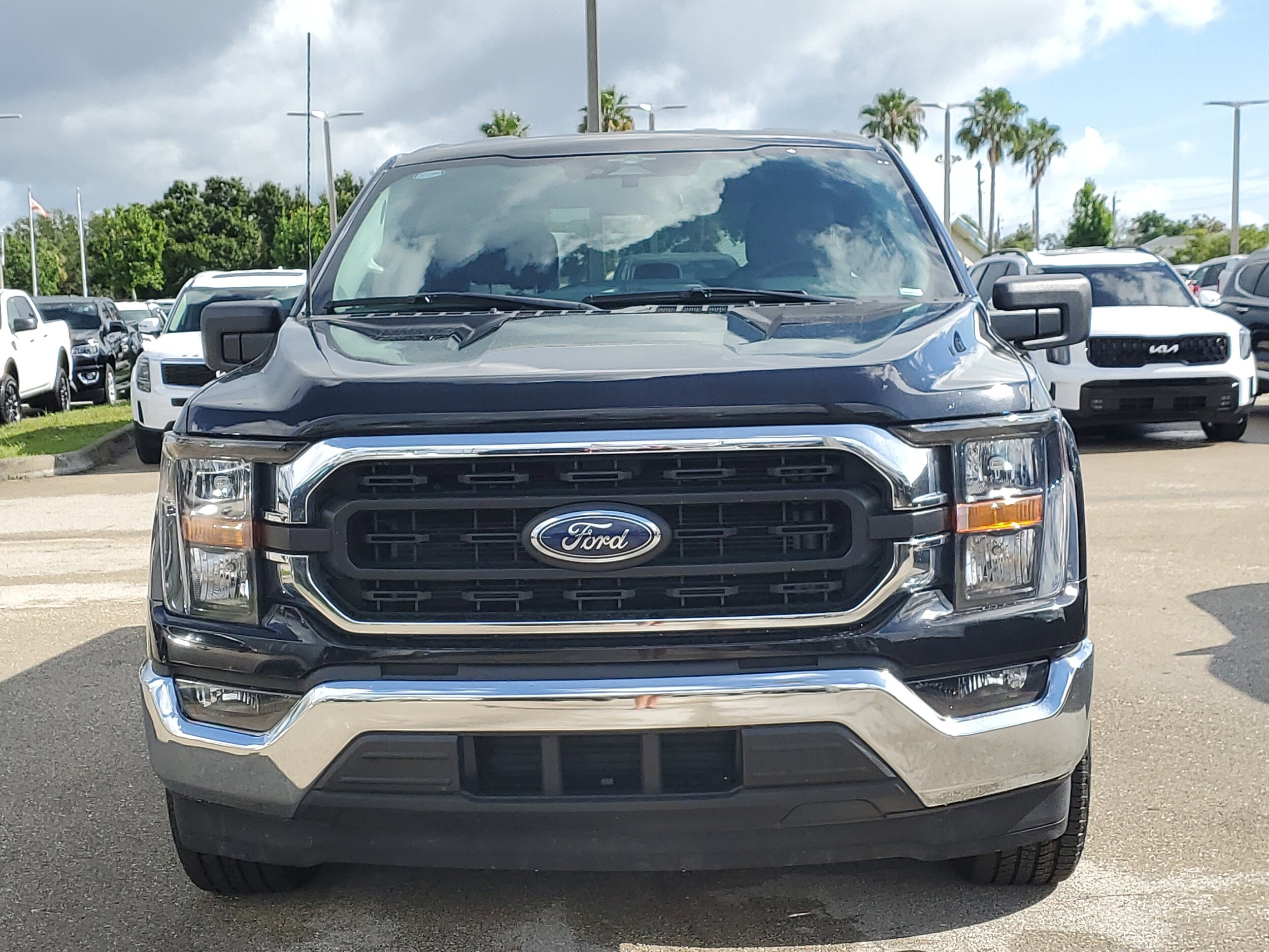 2023 Ford F-150 XLT photo 2