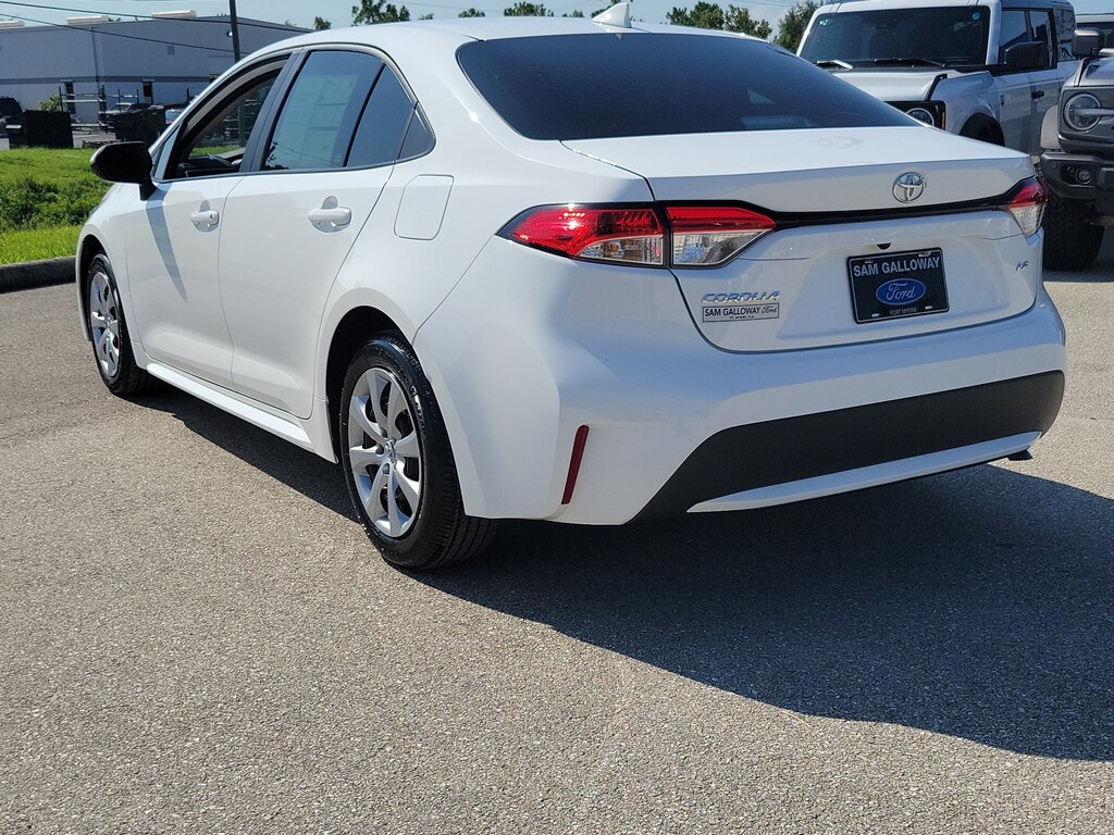 Certified 2022 Toyota Corolla LE SEDAN