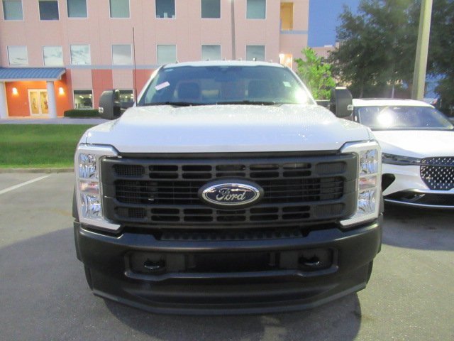 2025 Ford F-550 XL photo 2