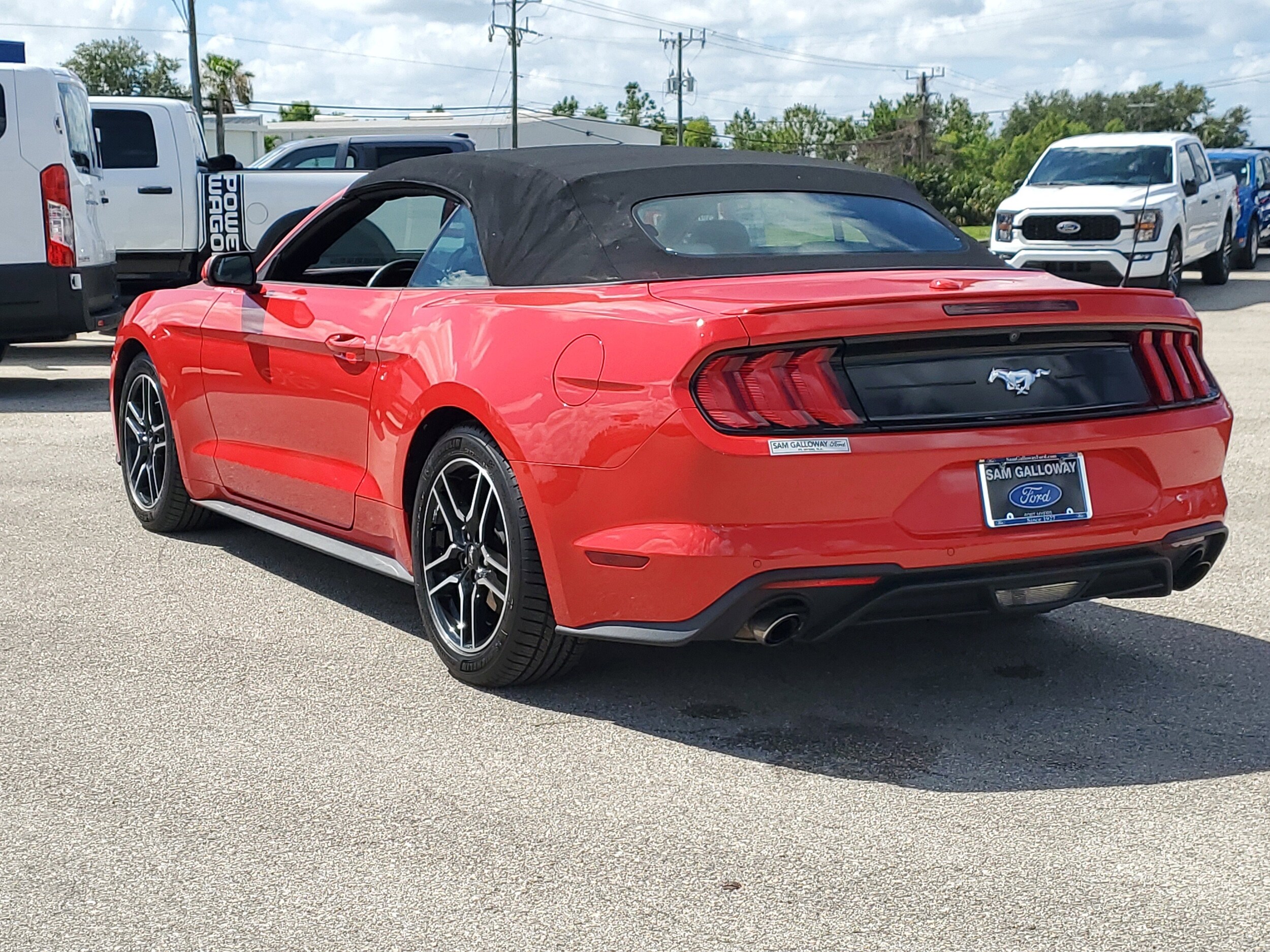 2022 Ford Mustang EcoBoost Premium Convertible photo 4