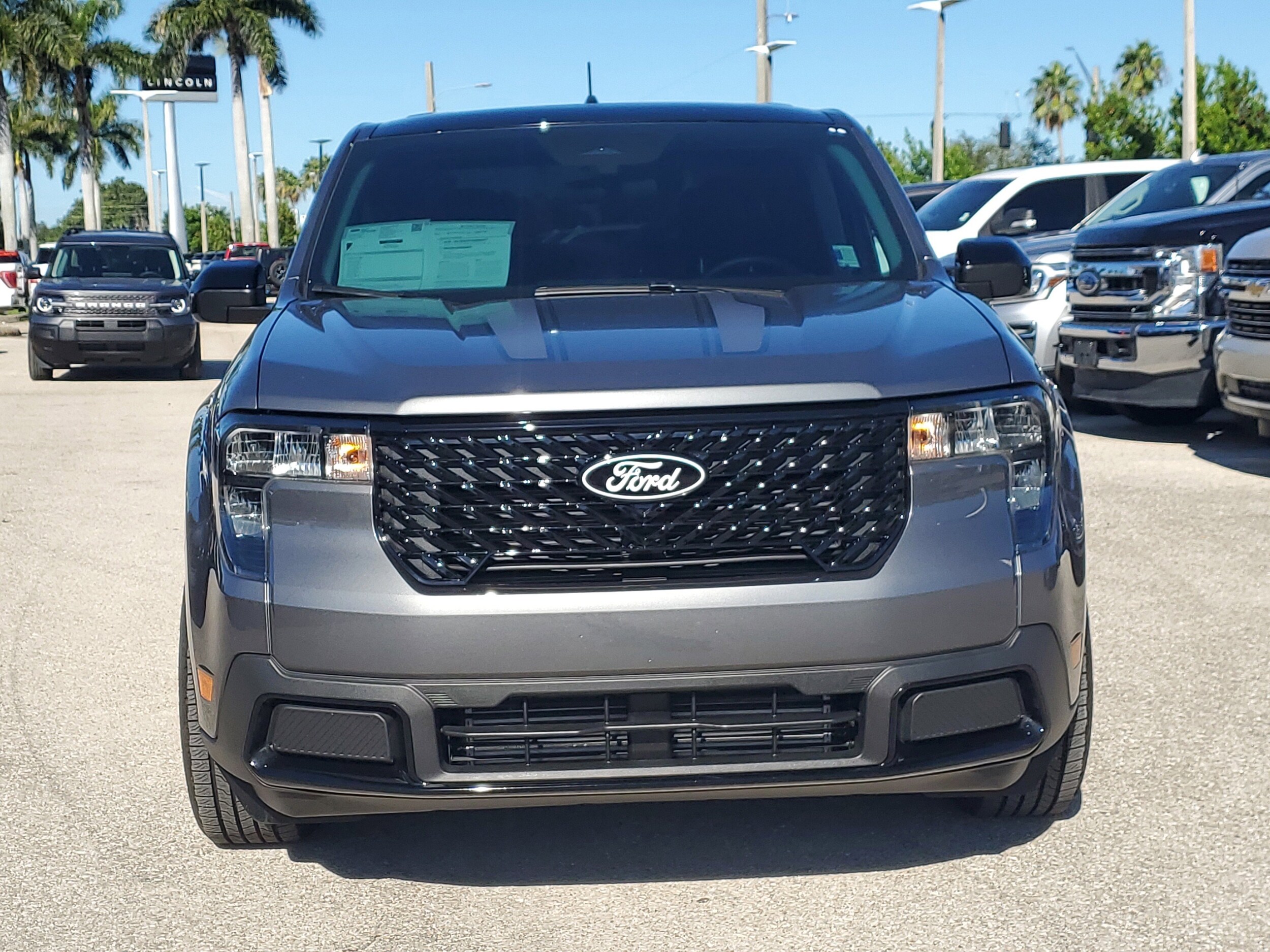 2025 Ford Maverick XLT photo 2