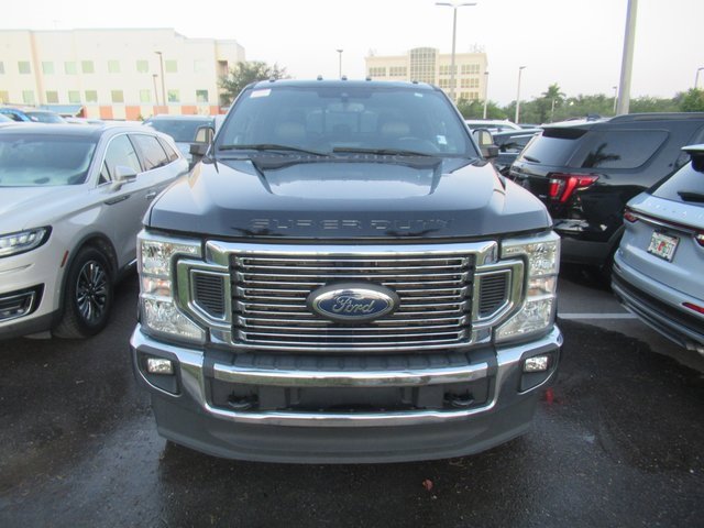2022 Ford F-350 Lariat photo 2