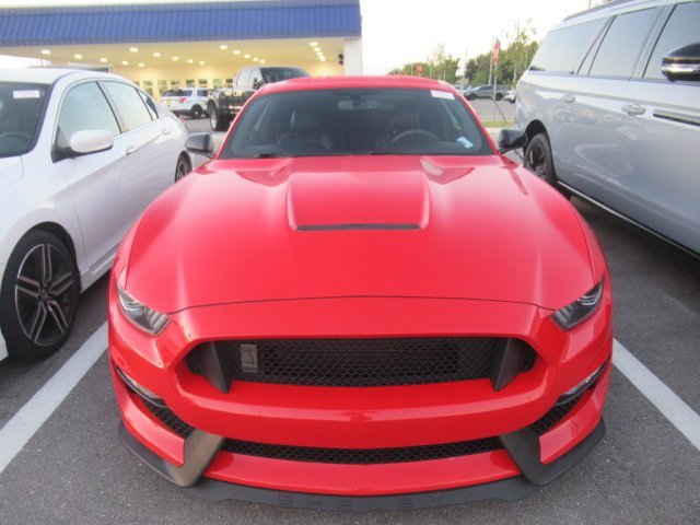 2016 Ford Mustang Shelby GT350 photo 2