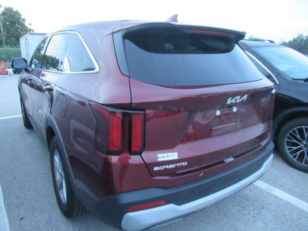 Certified 2024 Kia Sorento LX SUV