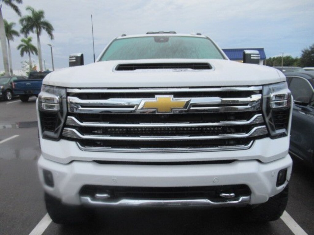 Used 2024 Chevrolet Silverado 2500HD High Country 4WD Crew Cab 159 High Country
