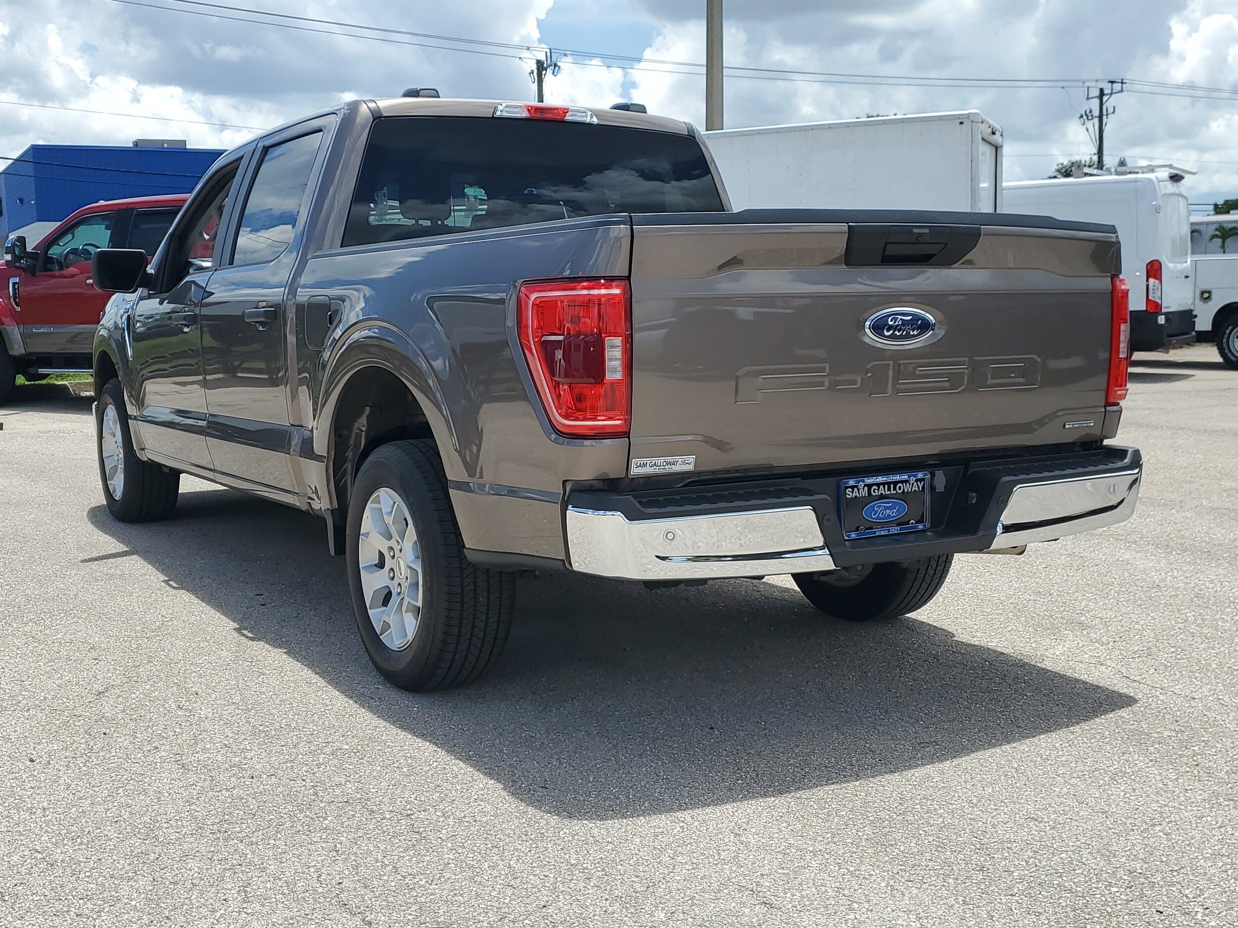 2023 Ford F-150 XLT photo 4