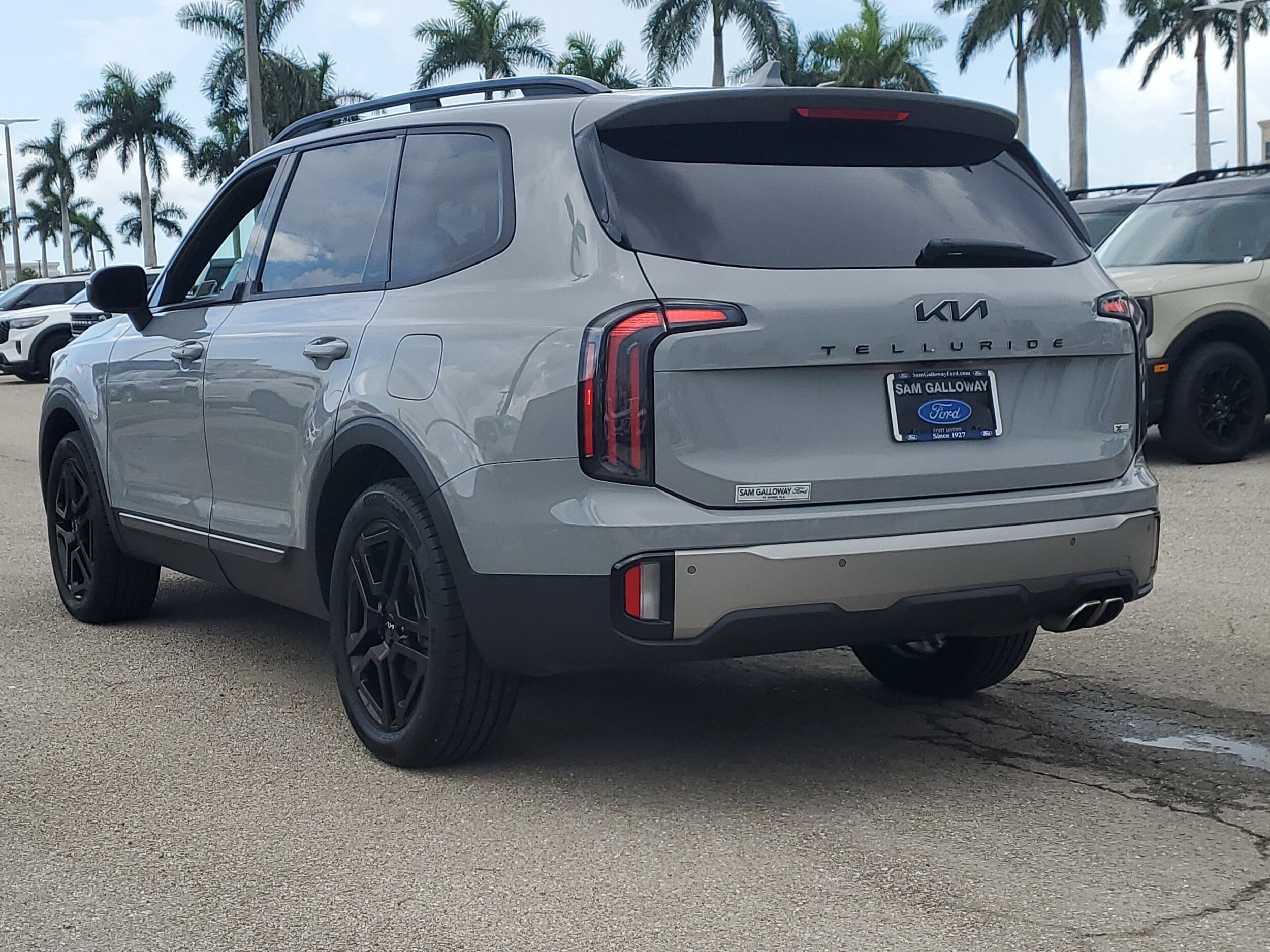 2023 Kia Telluride EX X-Line photo 2