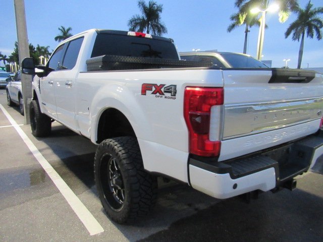 2017 Ford F-250 Platinum photo 4