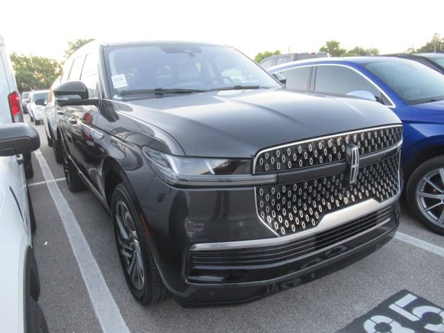 2025 Lincoln Navigator Reserve 4WD's photo