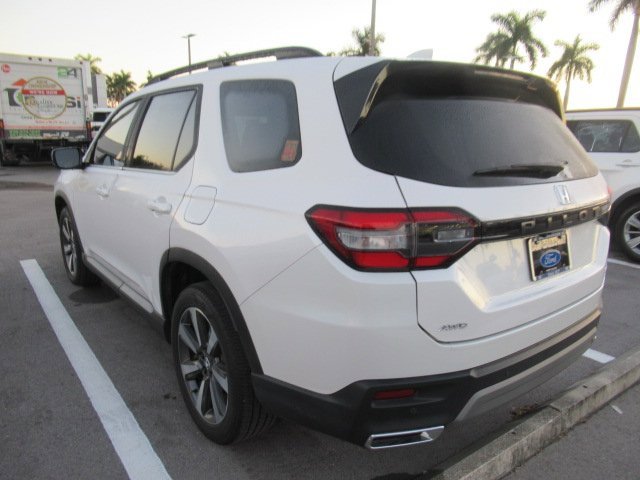 2024 Honda Pilot Elite photo 3
