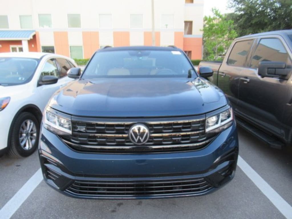 Certified 2023 Volkswagen Atlas Cross Sport 3.6 V6 SEL R-Line Black SUV