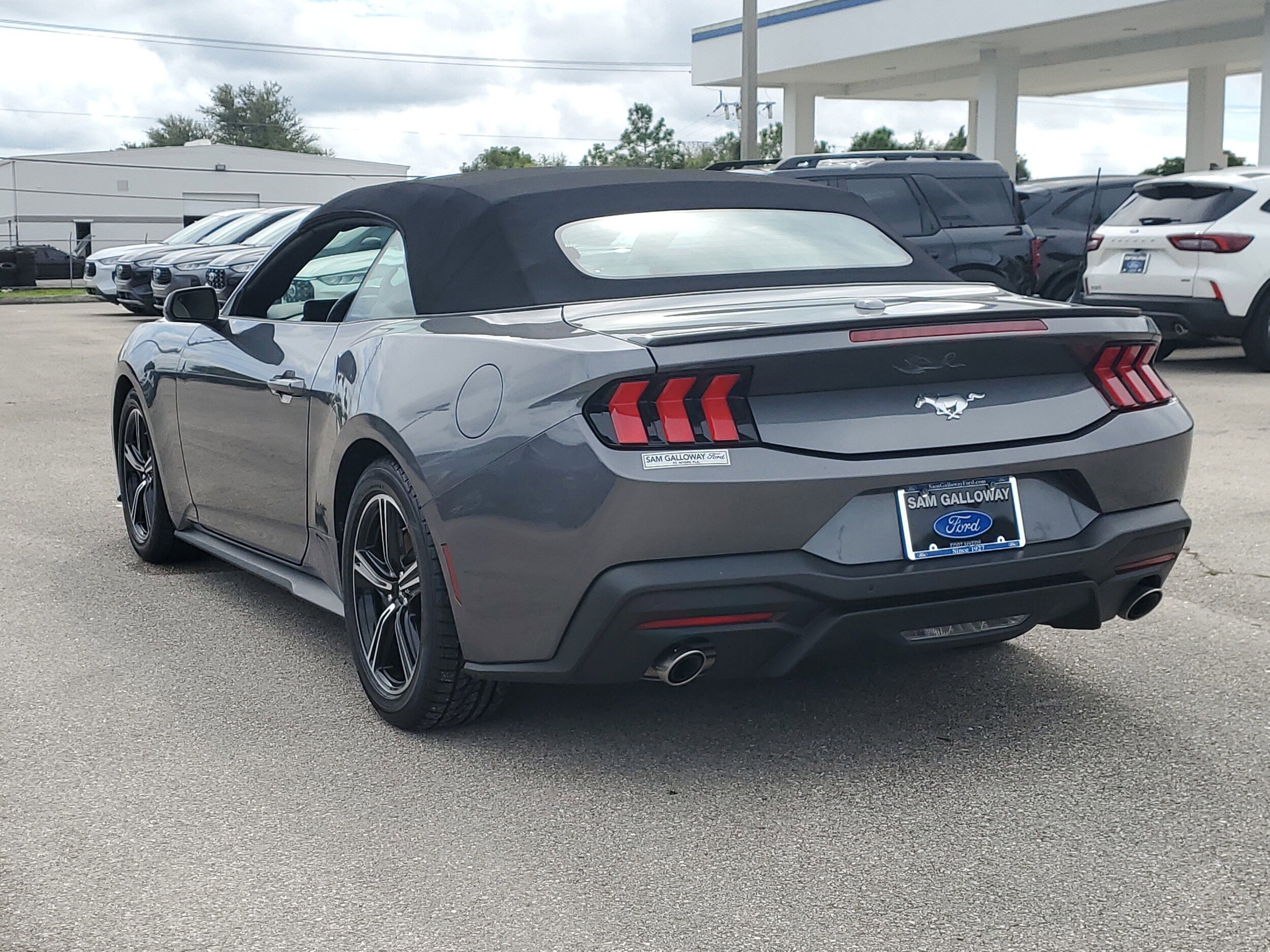2024 Ford Mustang EcoBoost Premium Convertible photo 4