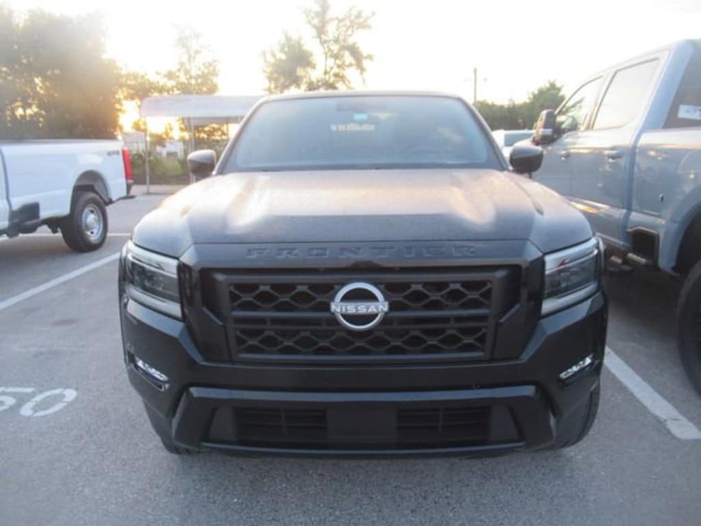 Certified 2023 Nissan Frontier SV CREW CAB SHORT BED TRUCK