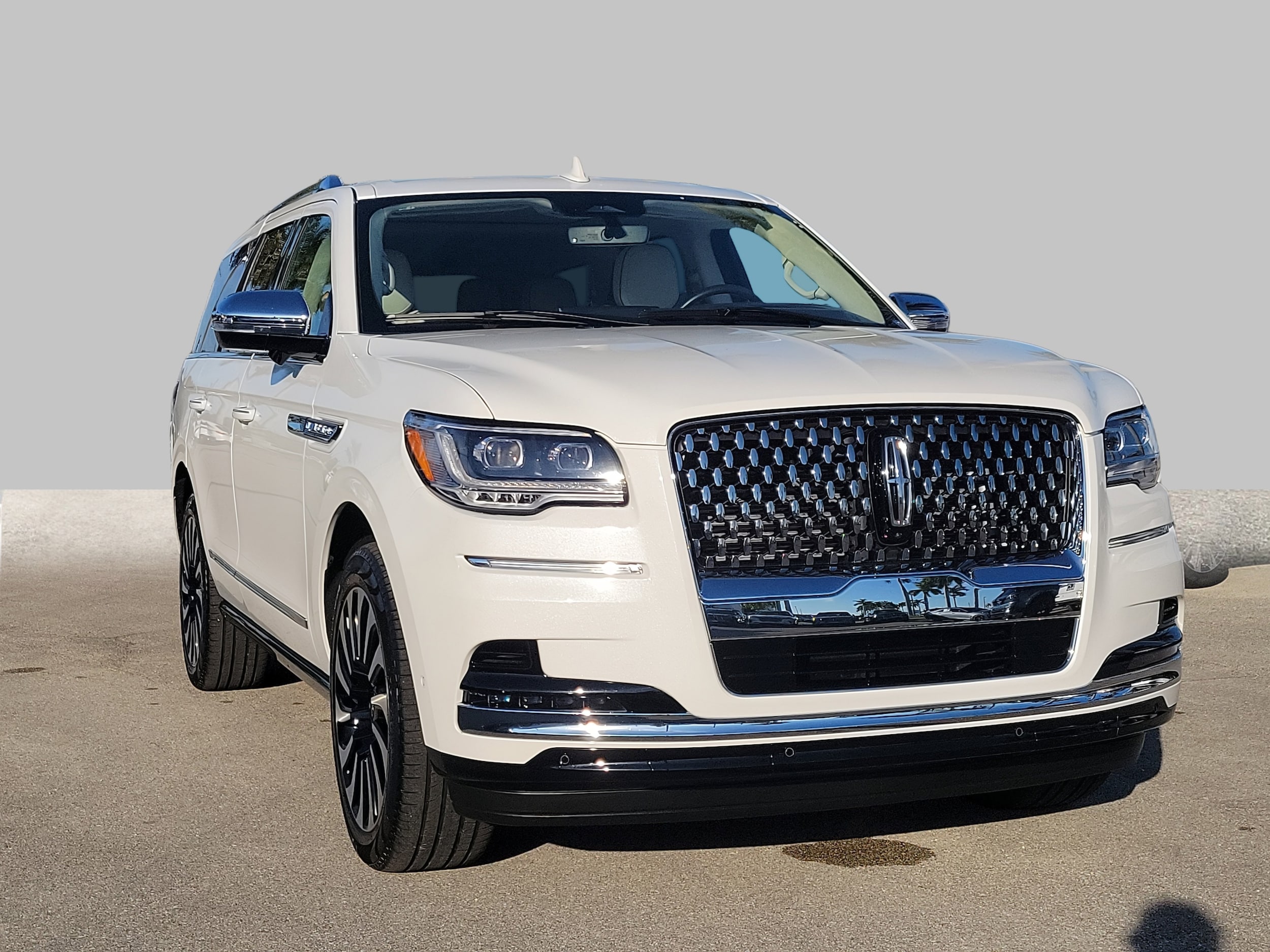 2024 Lincoln Navigator Black Label's photo