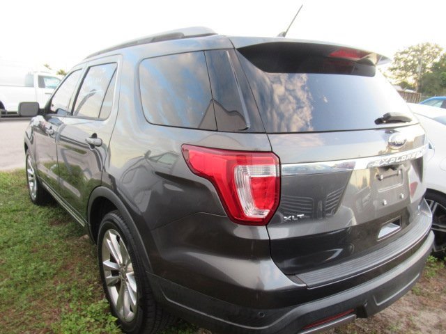 2019 Ford Explorer XLT photo 4