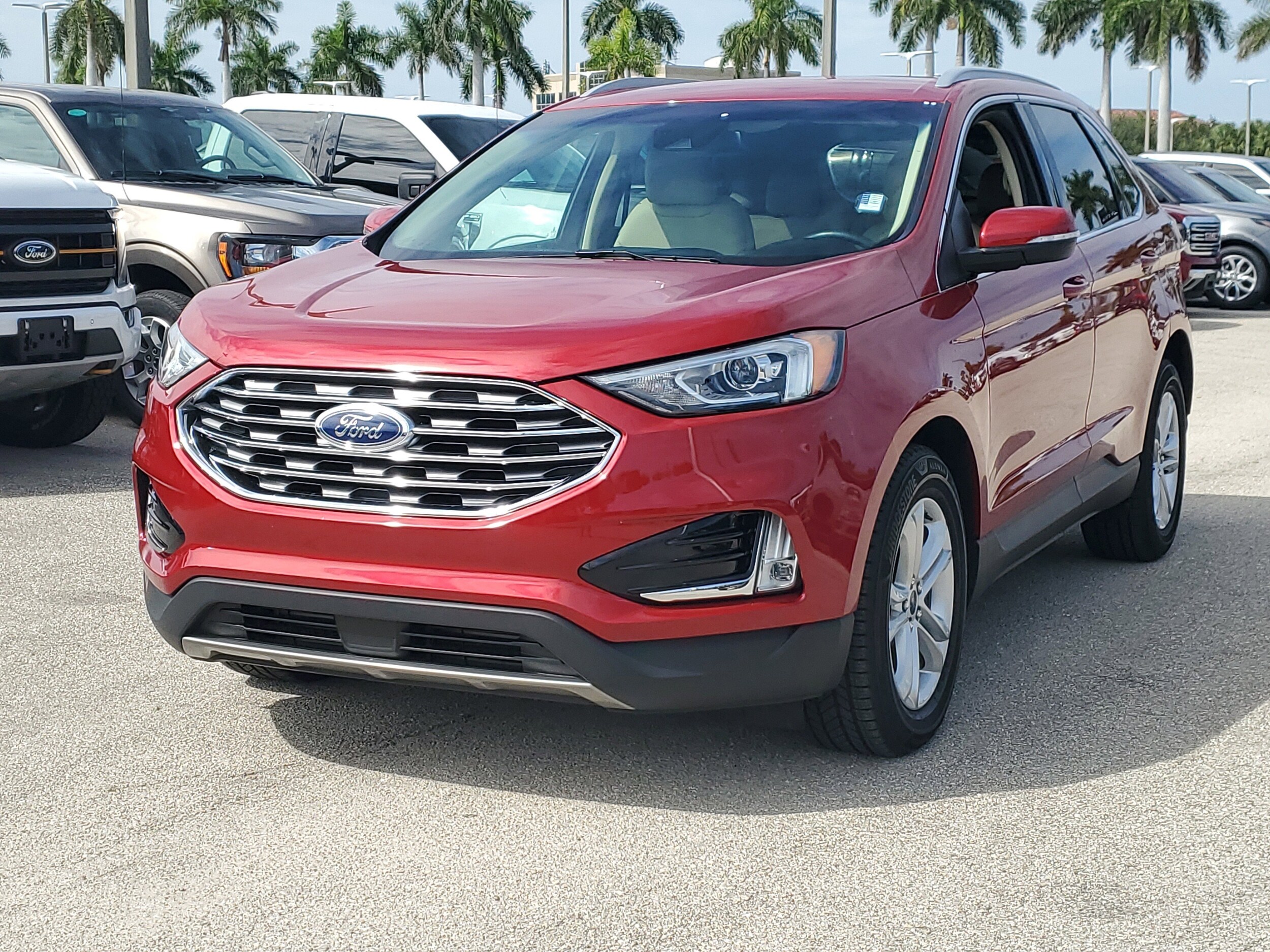 2020 Ford Edge SEL photo 3