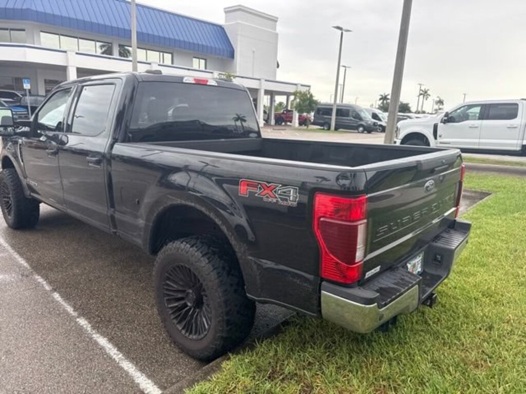 Used 2022 Ford F-250 XLT Crew Cab Truck