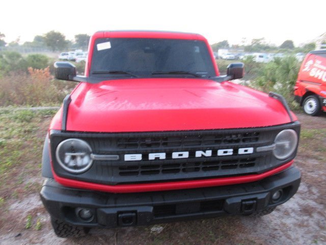 2023 Ford Bronco Black Diamond photo 2