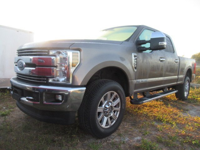 2018 Ford F-250 Lariat photo 2
