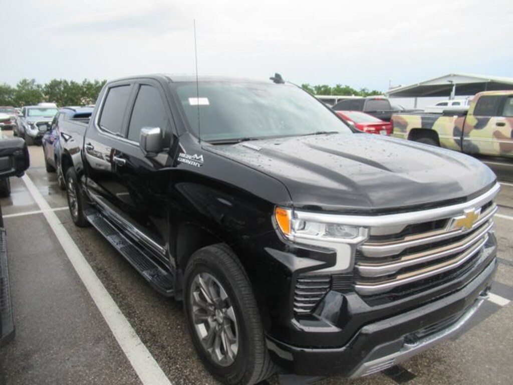 Certified 2022 Chevrolet Silverado High Country CREW CAB SHORT BED TRUCK