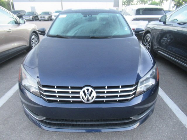 2014 Volkswagen Passat TDI SE photo 2