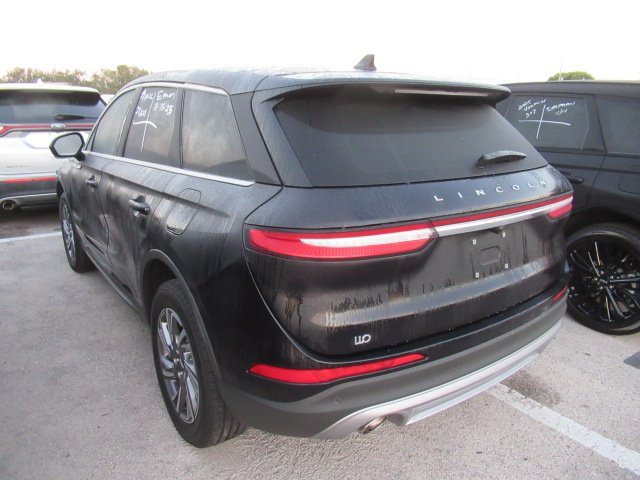 2023 Lincoln Corsair Standard photo 2