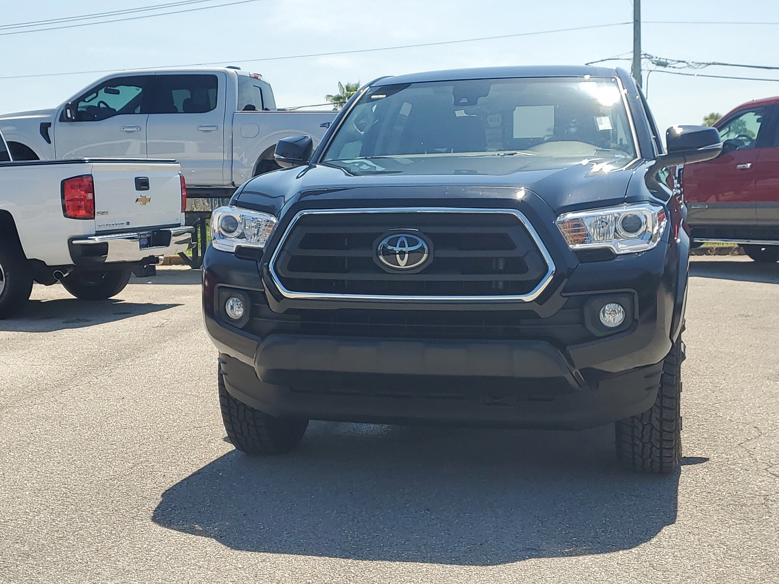 2022 Toyota Tacoma SR5 Short Bed photo 2