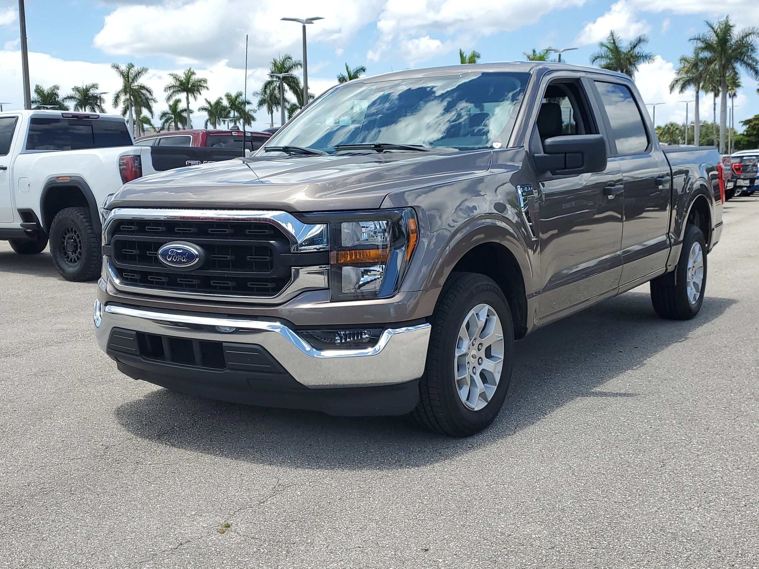 2023 Ford F-150 XLT photo 3