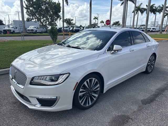2019 Lincoln MKZ Reserve photo 2