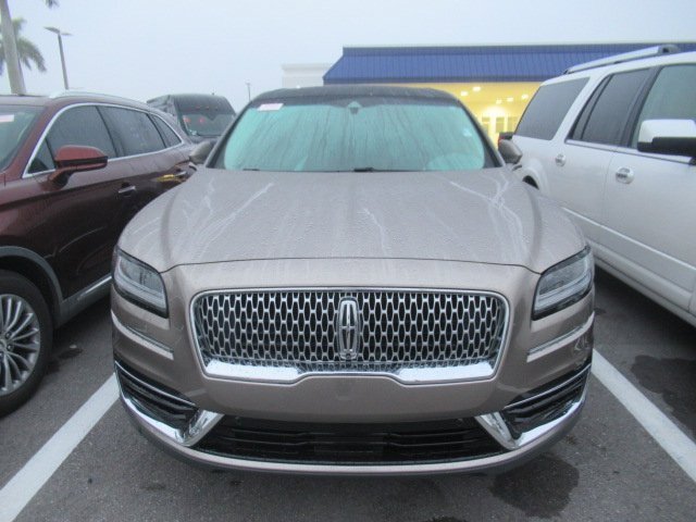 2019 Lincoln Nautilus Reserve photo 2
