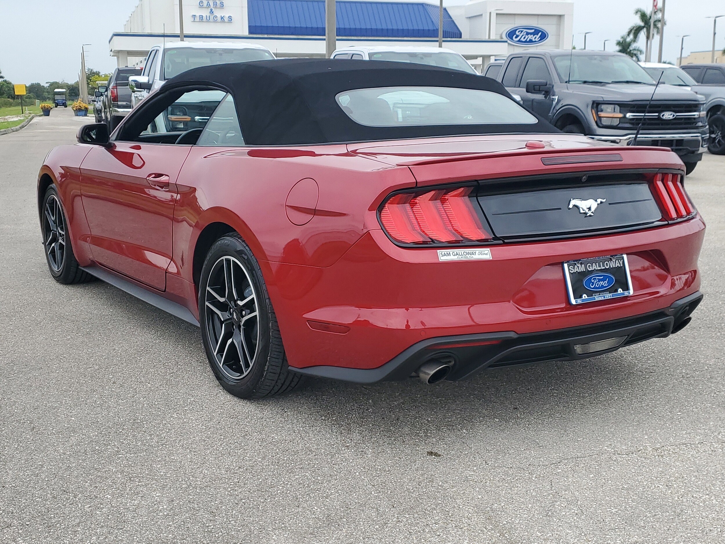 2023 Ford Mustang EcoBoost Premium Convertible photo 4
