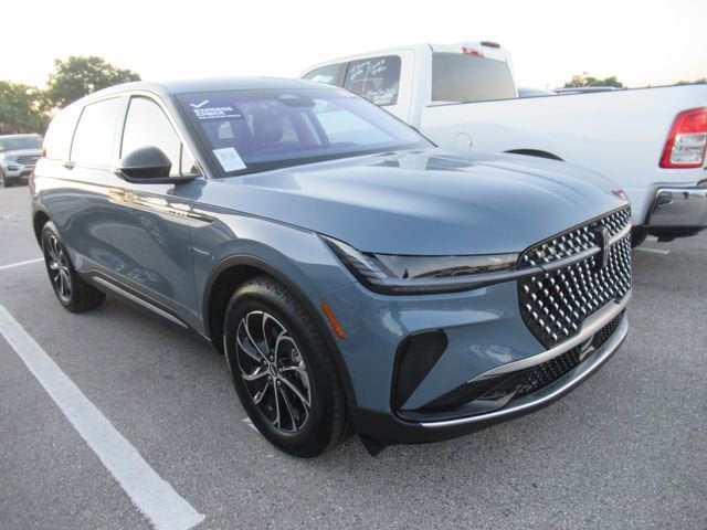 2025 Lincoln Nautilus Premiere AWD's photo