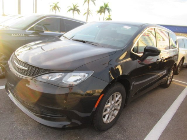 2024 Chrysler Voyager LX photo 3