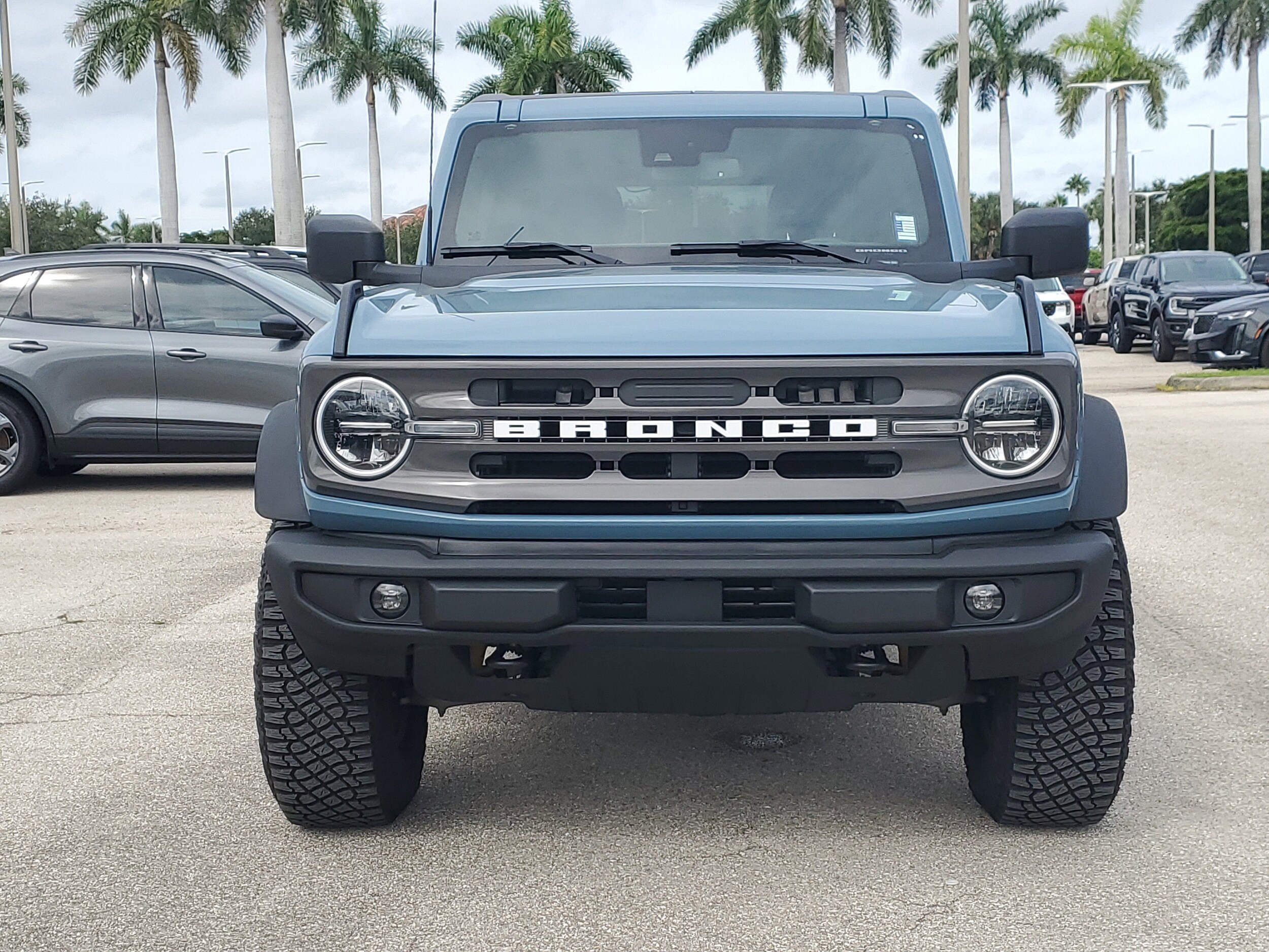 2023 Ford Bronco Big Bend photo 2