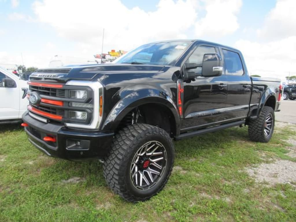 Used 2024 Ford F-250 Lariat Crew Cab Truck