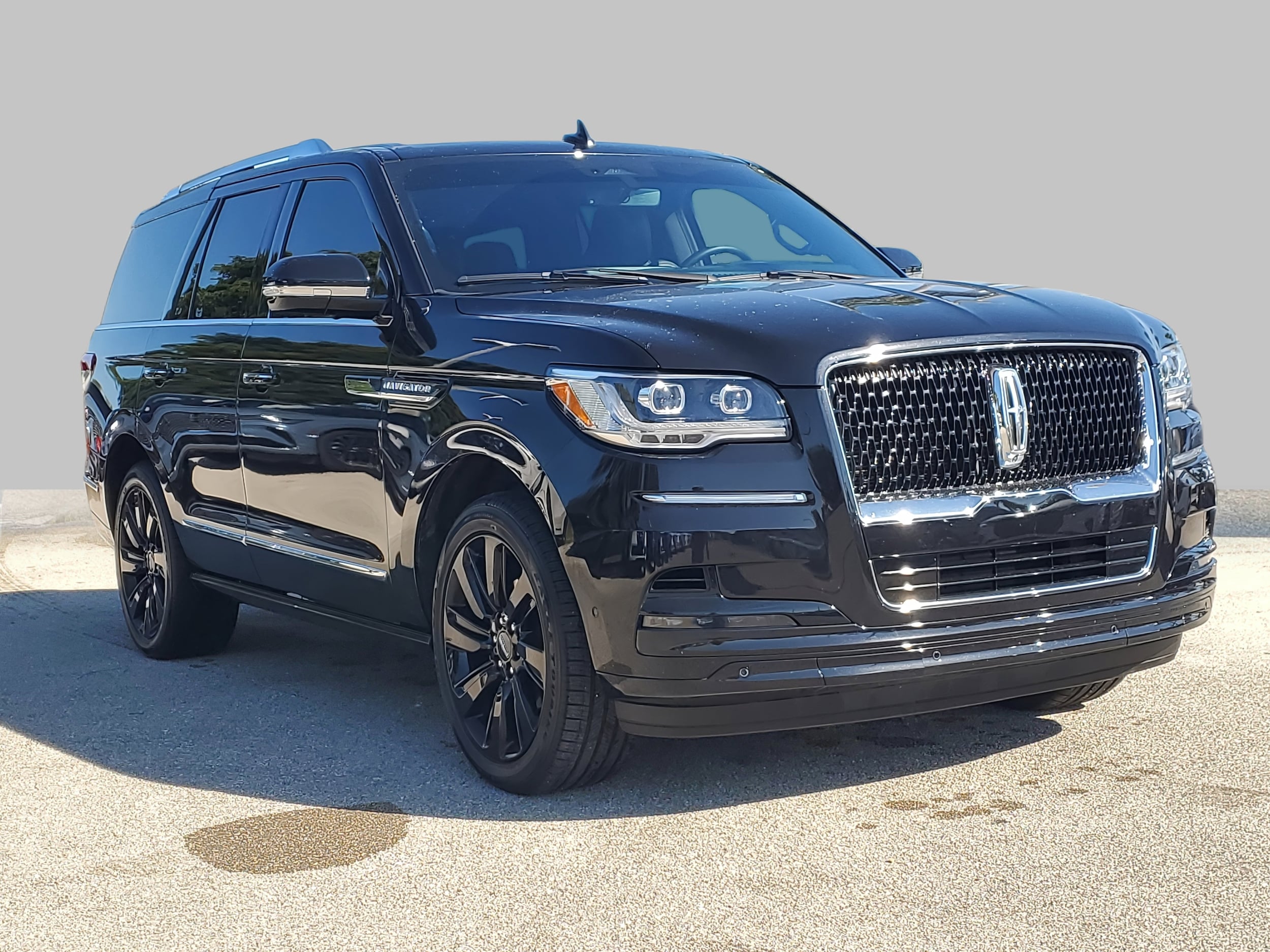 2022 Lincoln Navigator Reserve's photo