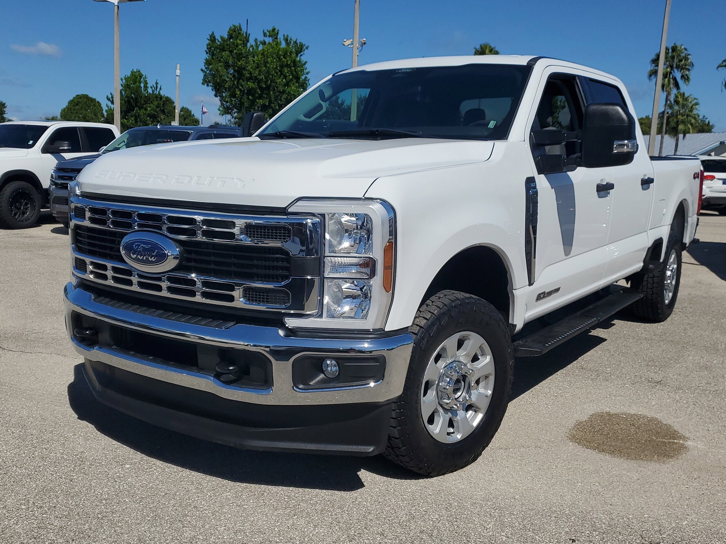 2024 Ford F-250 XLT photo 3