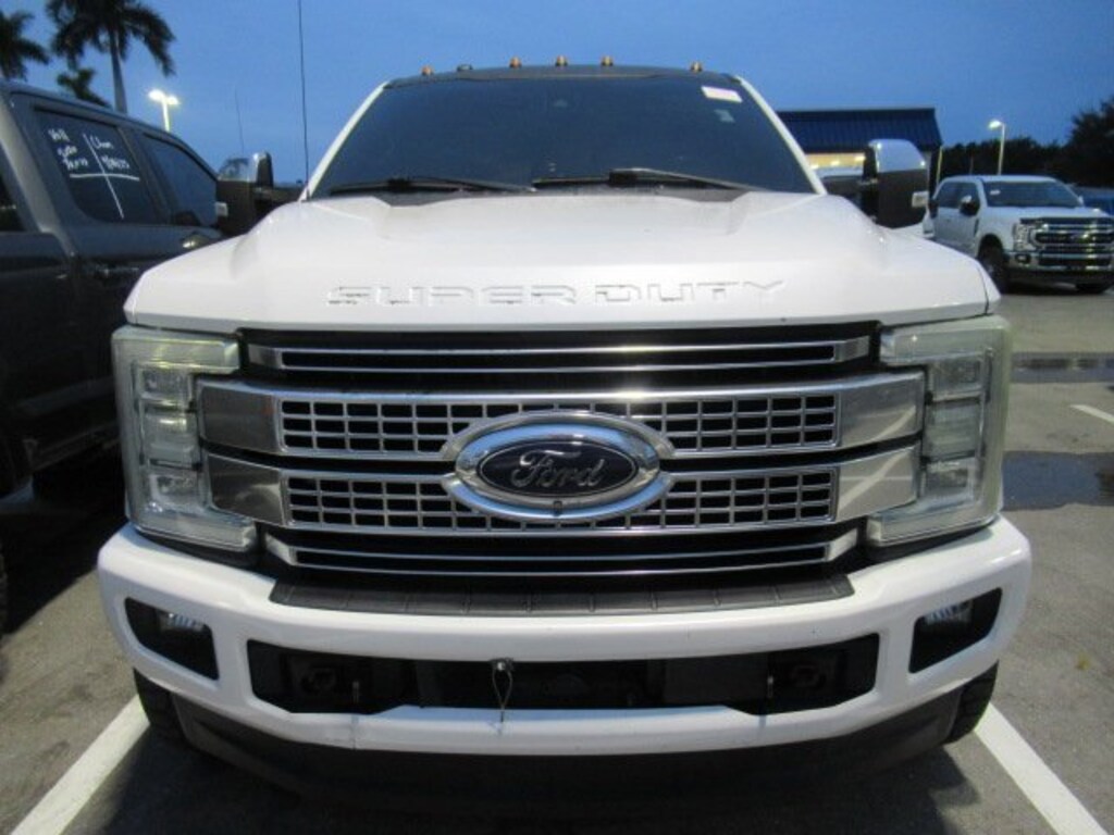 Used 2017 Ford Super Duty F-250 SRW Platinum Platinum 4WD Crew Cab 6.75 Box