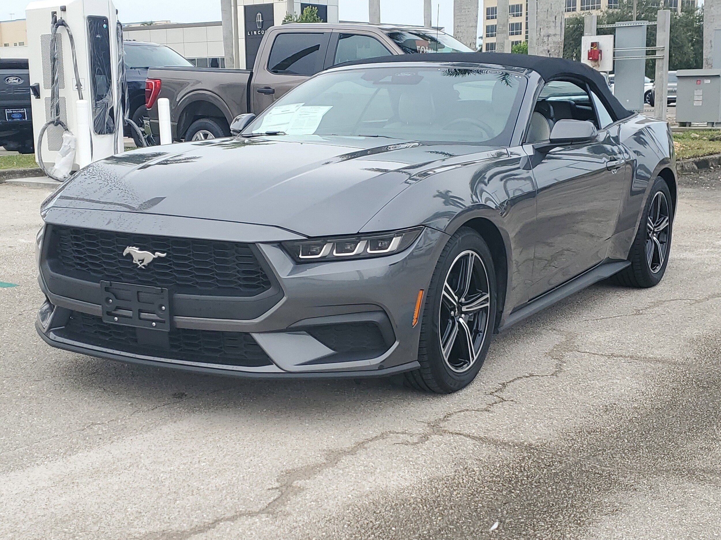 2024 Ford Mustang EcoBoost Premium Convertible photo 3