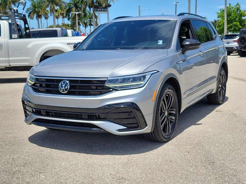 Certified 2022 Volkswagen Tiguan 2.0T SE R-Line Black SUV