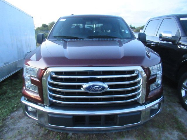 2015 Ford F-150 XLT photo 2