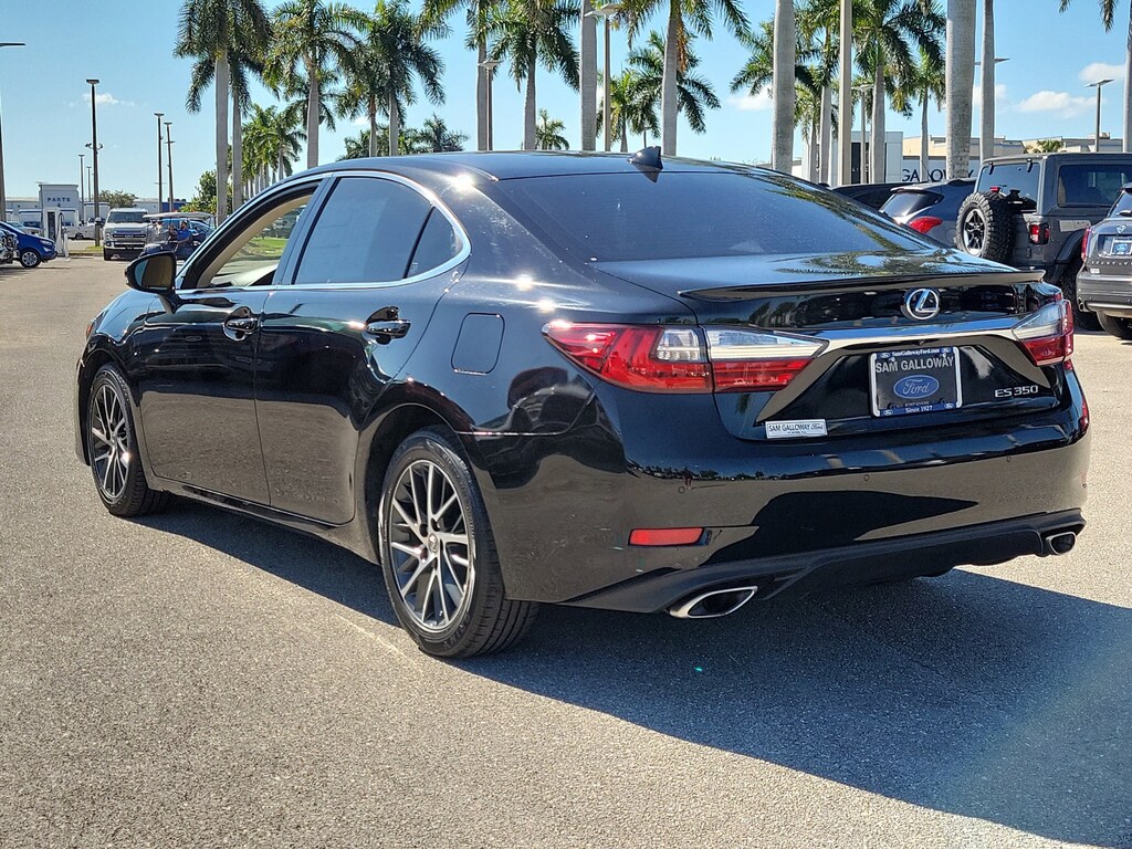 Certified 2017 Lexus ES Base SEDAN