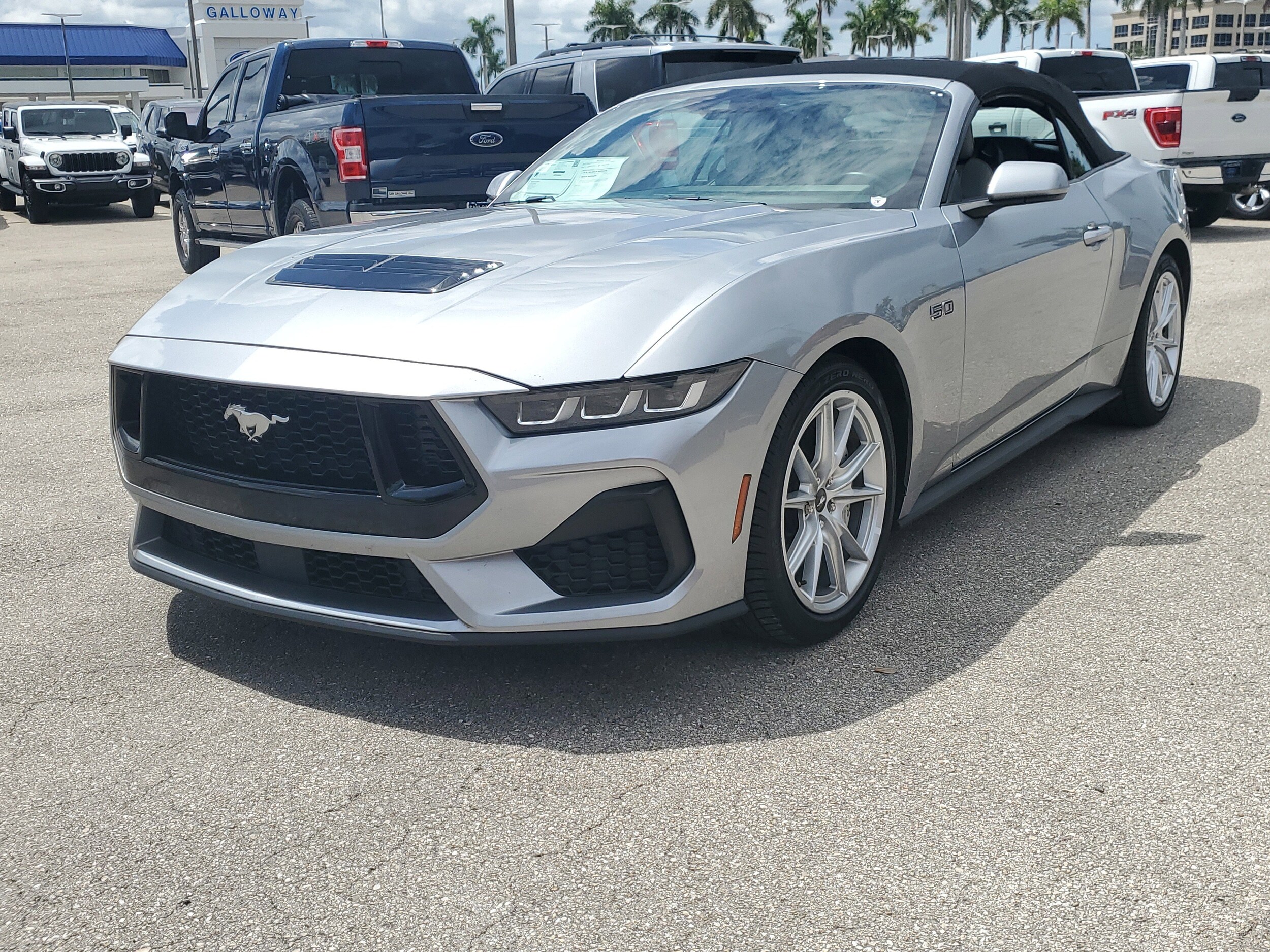 2024 Ford Mustang GT Premium Convertible photo 3
