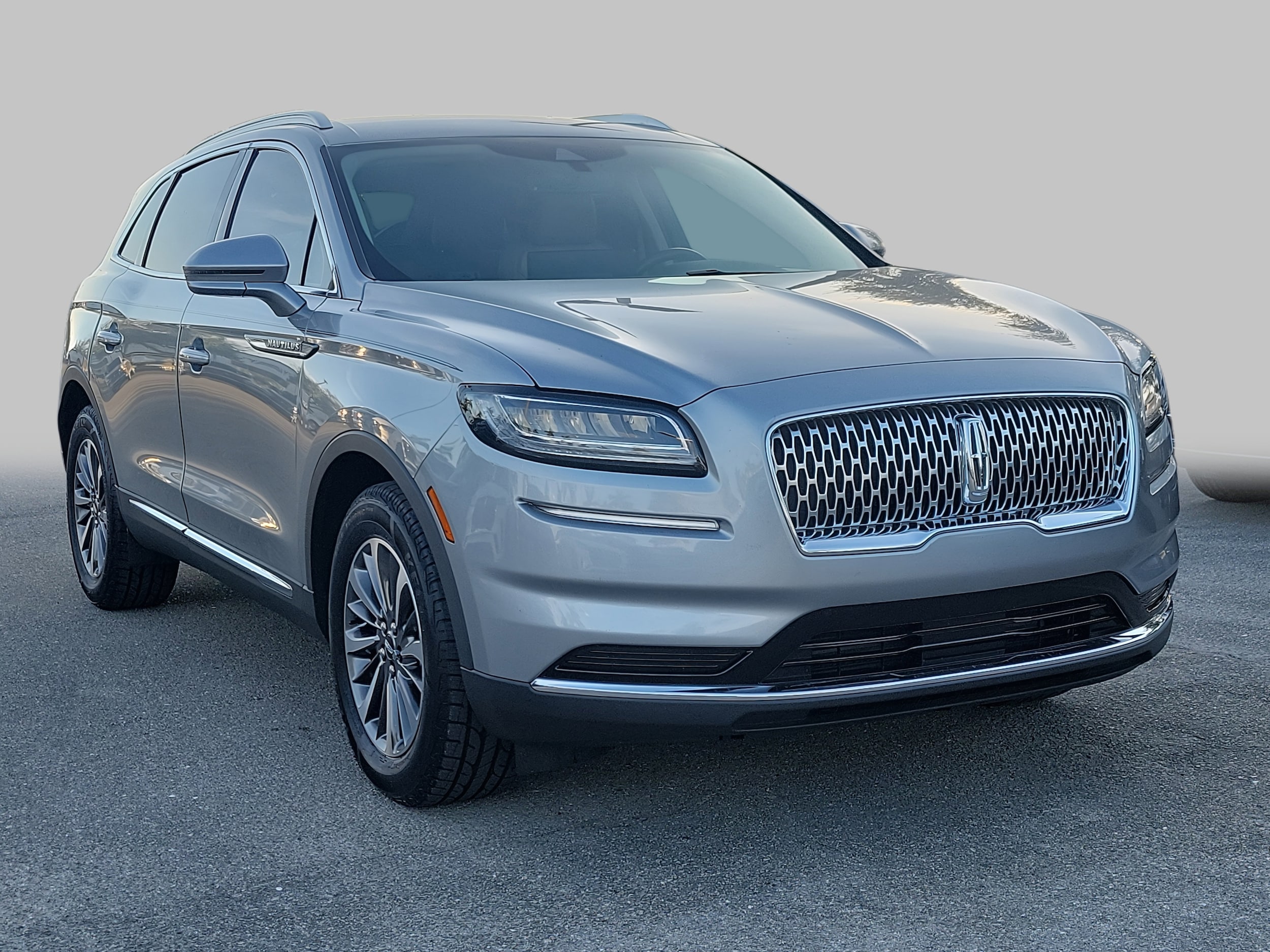 2021 Lincoln Nautilus Base's photo