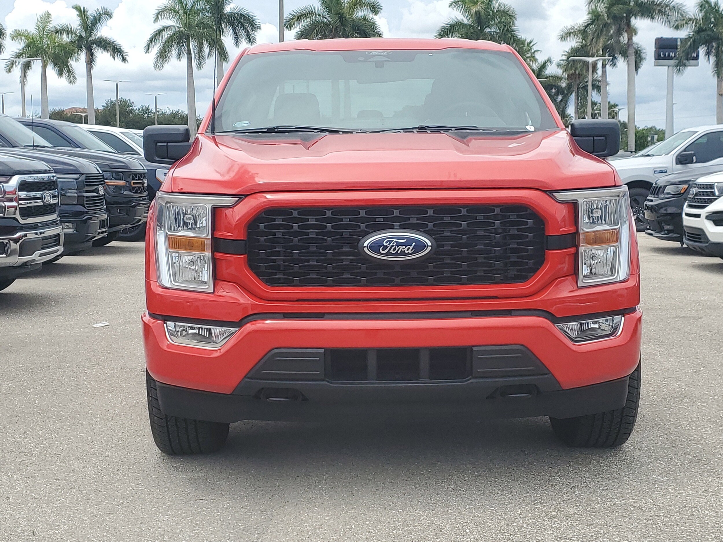 2022 Ford F-150 XL photo 2
