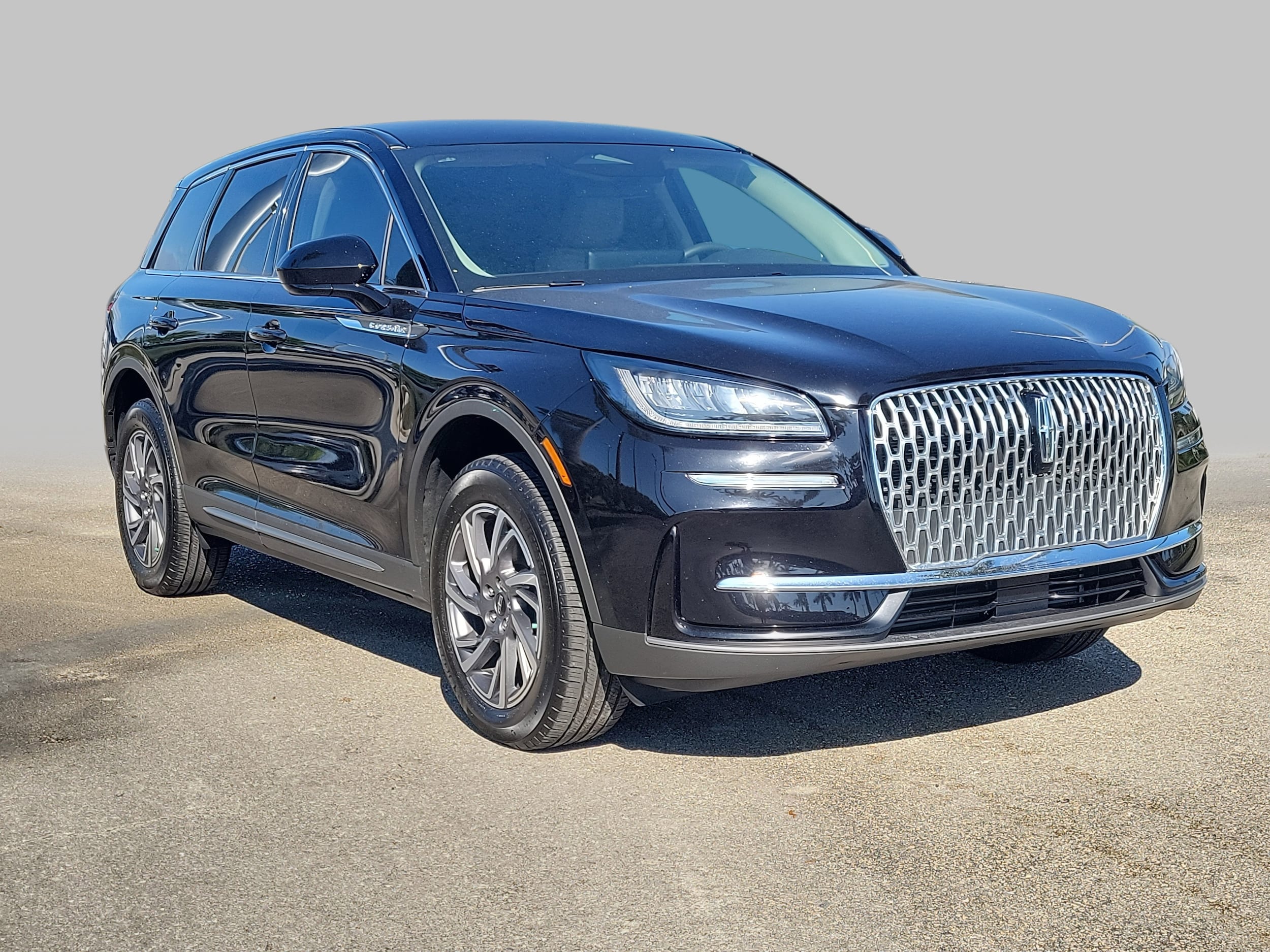 2023 Lincoln Corsair Base's photo